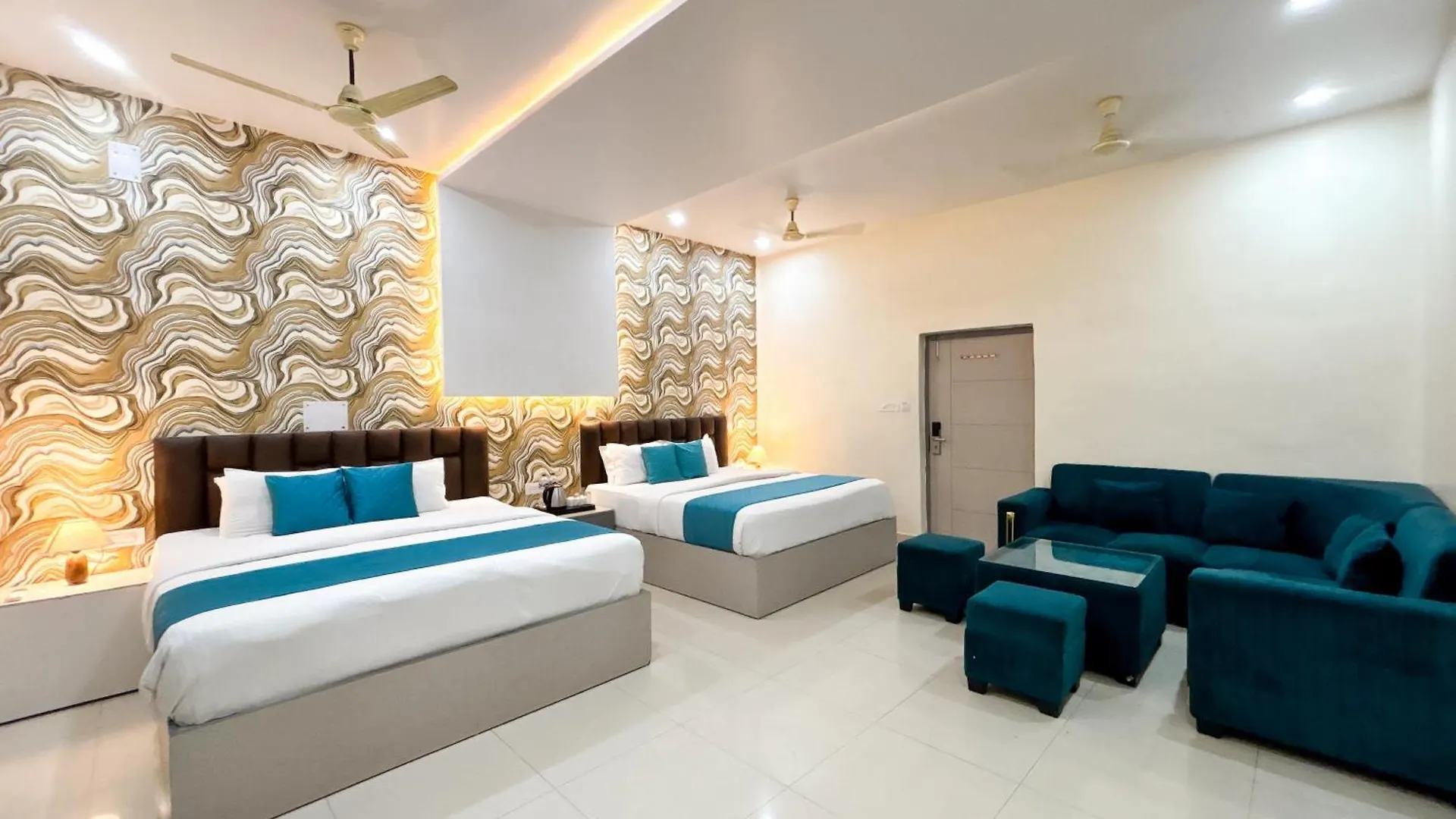 Hotel Diamond Palace Варанаси 3*,  Индия