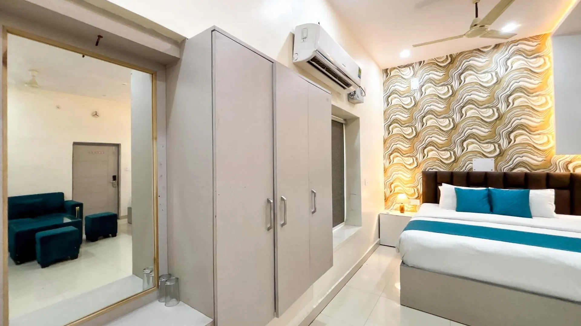 ***  Hotel Diamond Palace Варанаси Индия