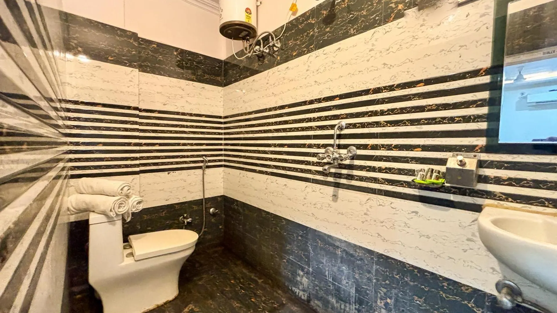 Hotel Diamond Palace Варанаси 3*,  Индия