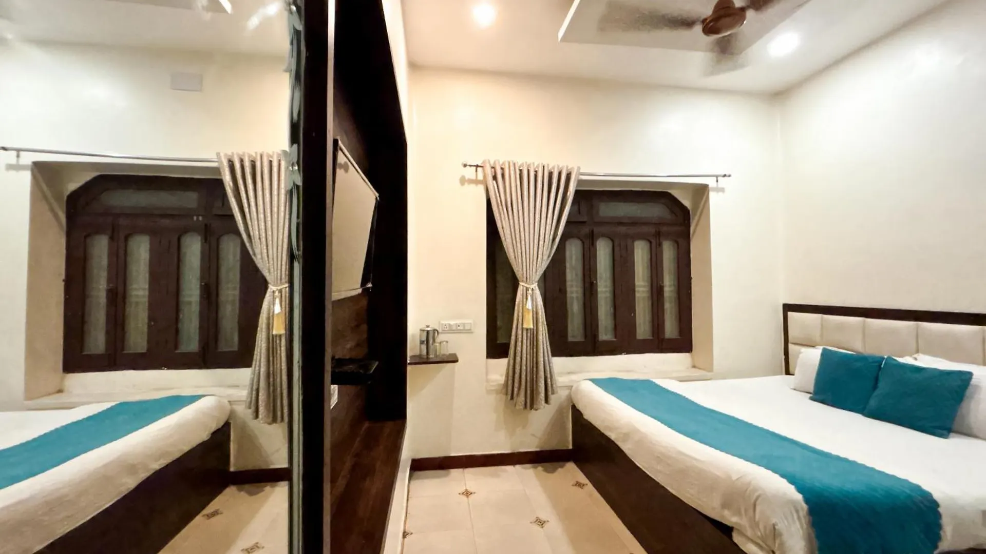 Hotel Diamond Palace Варанаси 3*,  Индия